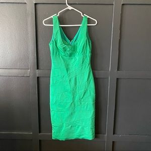 💖2/$40 Le Chateau Green Form Fitting Dress